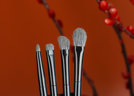 Vonira Beauty 4 Stück Set Eyeshadow Bürsten mit Ebinen Holzgriffe und handgefertigte natürliche Ziegenhaar