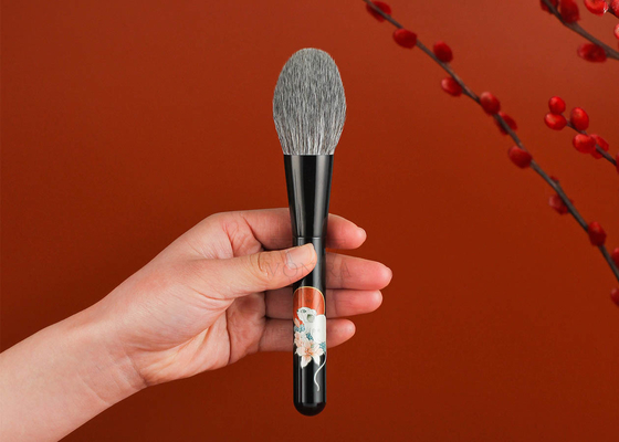 Vonira Beauty Glitter Silber Handgefertigter Nachhaltiger Herzförmiger Foundation-Pinsel für Luxus-Make-up-Anwendung