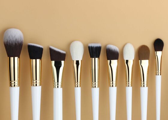 Vonira Beauty Flacher, abgewinkelter Kontur-Foundation-Make-up-Pinsel für präzises und nahtloses Auftragen