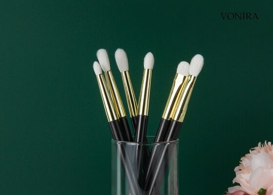 Vonira Custom Großhandel Natürliche weiße Ziegenhaare Flach dunkelbraun Handgriff Kleines Detail Augenmischungs Make-up-Bürste